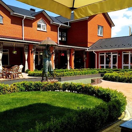 Заміський Комплекс Grand Prix Hotel Tsyurupynsk Exterior foto