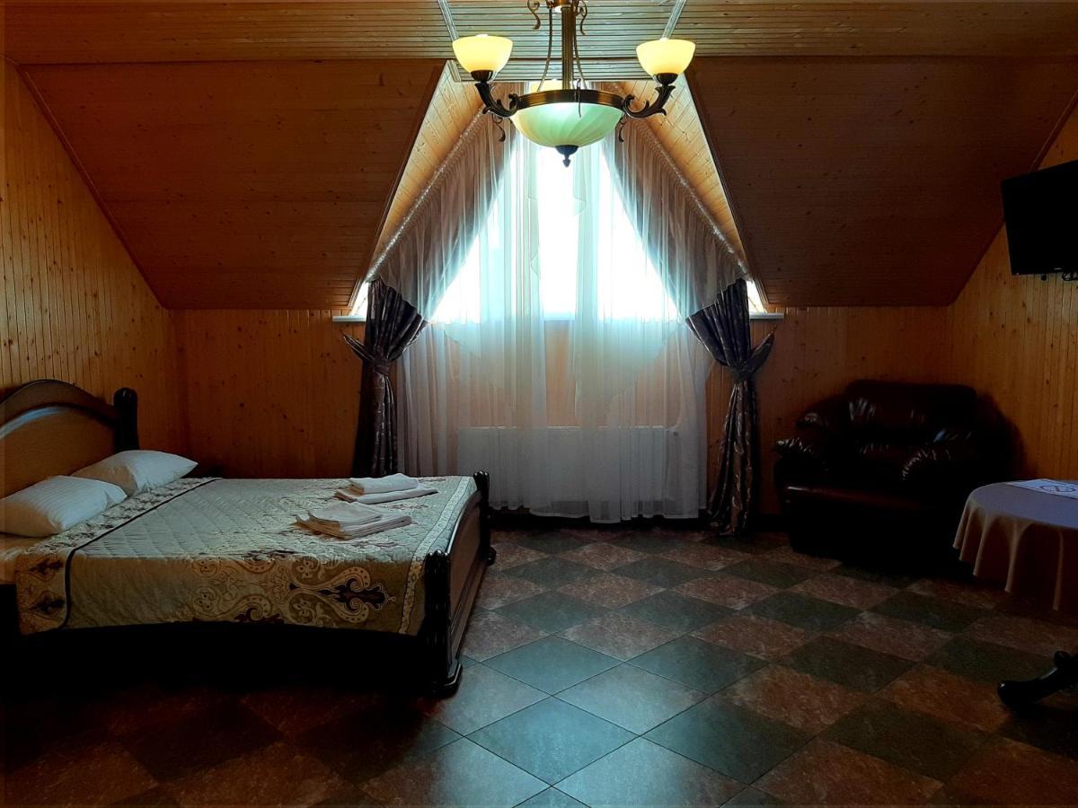 Заміський Комплекс Grand Prix Hotel Tsyurupynsk Exterior foto