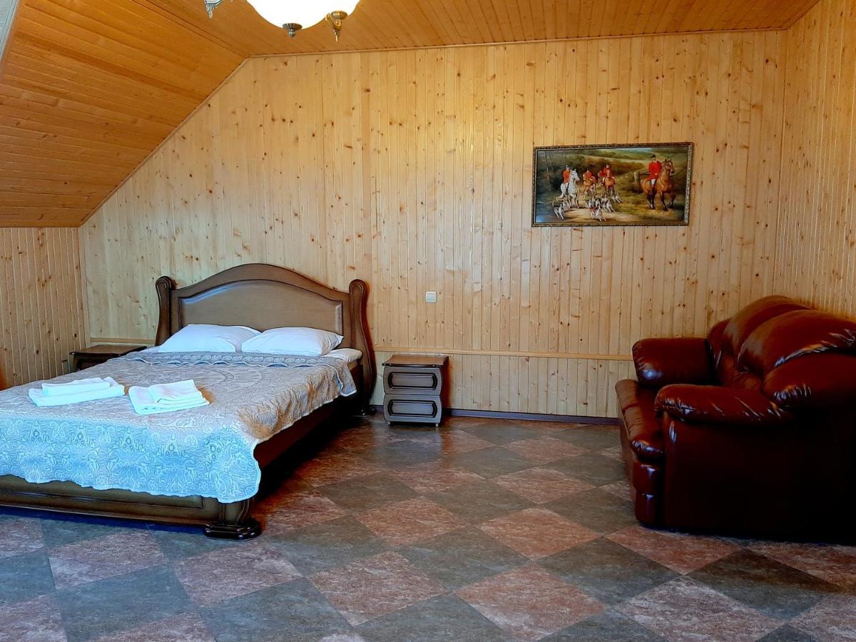Заміський Комплекс Grand Prix Hotel Tsyurupynsk Exterior foto